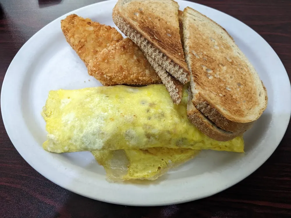 Grill Omelette with Hash Browns and Rye Toast