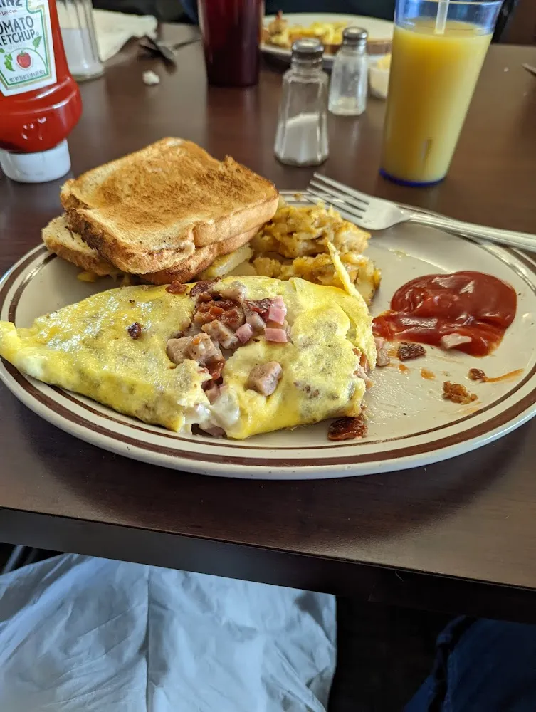 The Grille Omelette and Home Fries